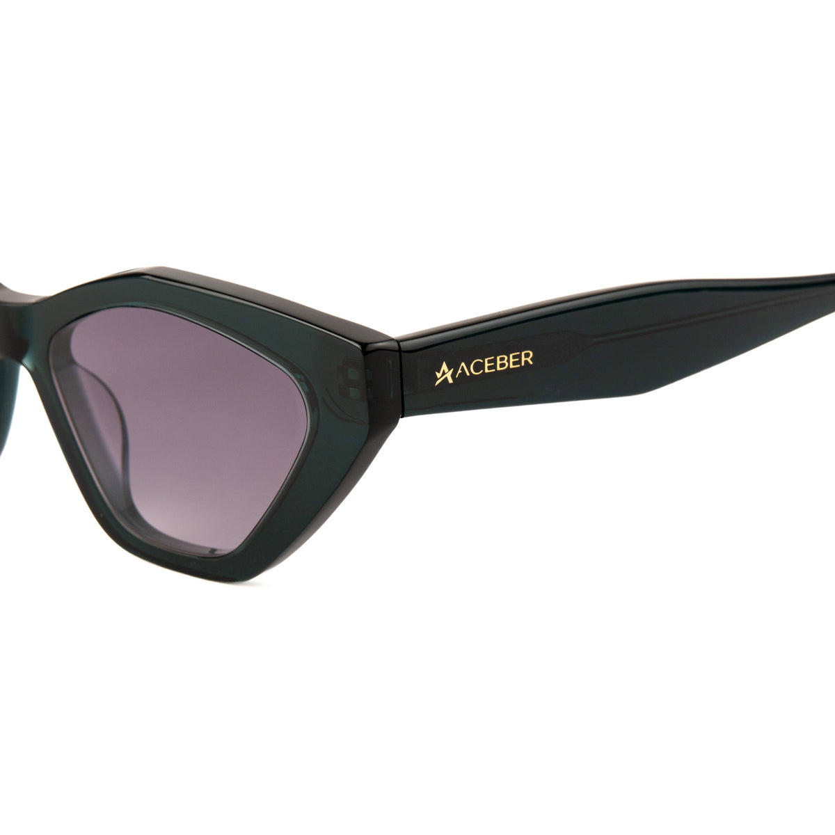 Ochelari de soare cat-eye SonicB, acetat italian, lentile UV400 certificate CE. Silueta care alungeste privirea si se potriveste oricarei tinute. 255 lei